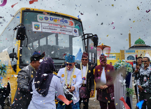 Pemerintah Kabupaten Kotabaru launching angkutan perkotaan perintis rute trayek Kotabaru - Sengayam